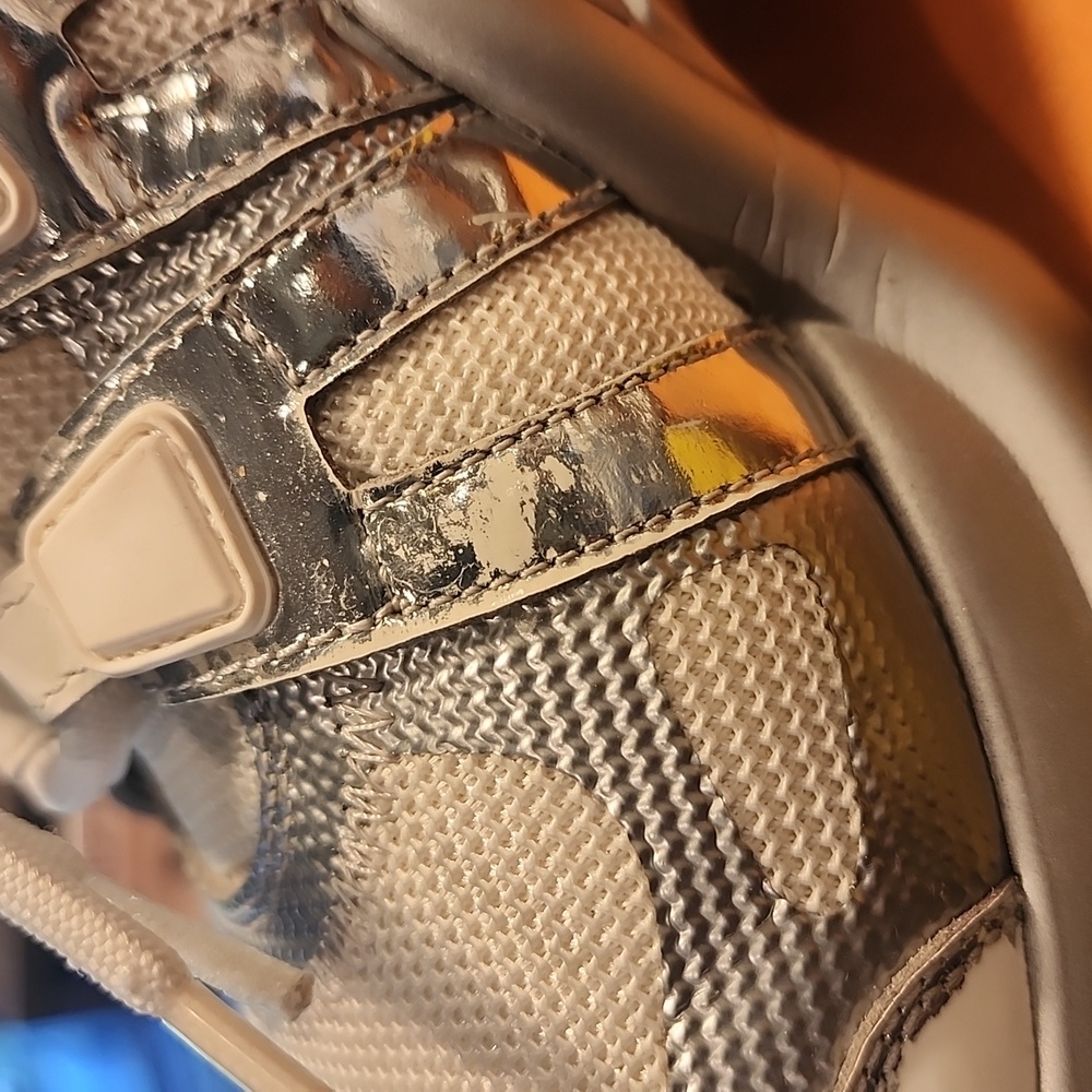 LOUIS VUITTON Calfskin Technical Nylon LV Archlight Sneakers 41 White Silver - Picture 15 of 16